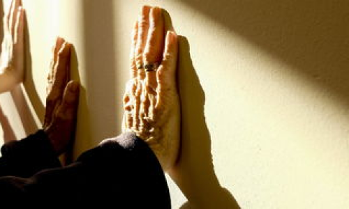 留学生骗父300万，背后究竟藏着啥秘密？