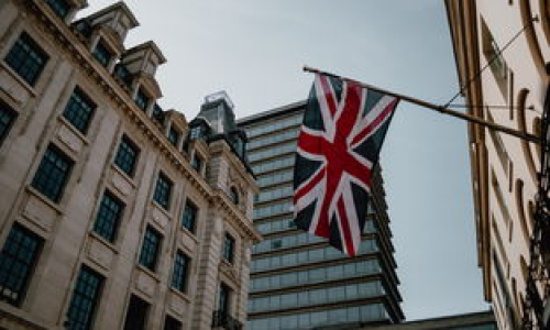 英国新首相上台将带来哪些改变和挑战？