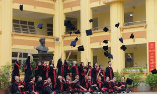 学校的日语教学有哪些特色和挑战？